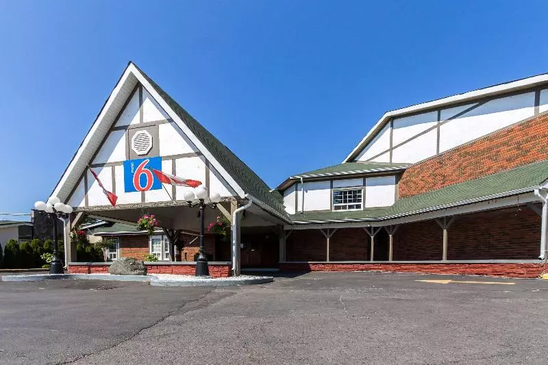Motel 6 Trenton, On