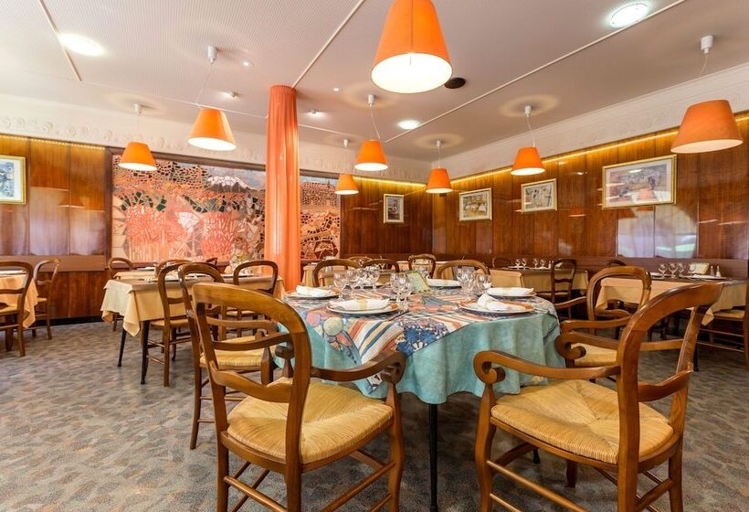 בית מלון כפרי Logis Hôtel De L Avenue