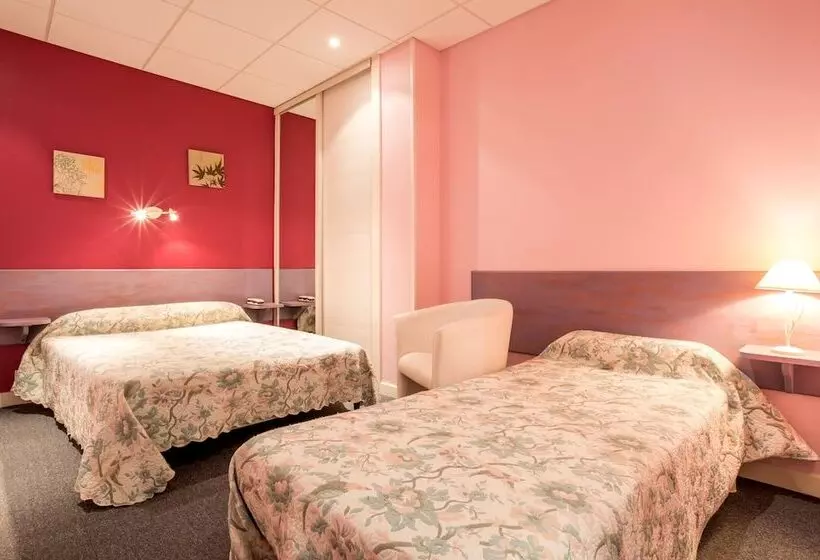 ホテル Logis Hôtel De L Avenue