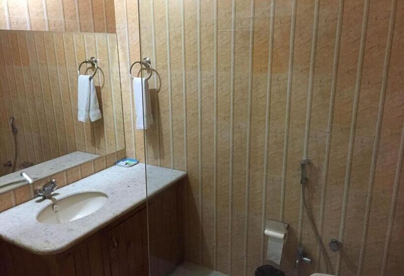 Отель Royal Plaza