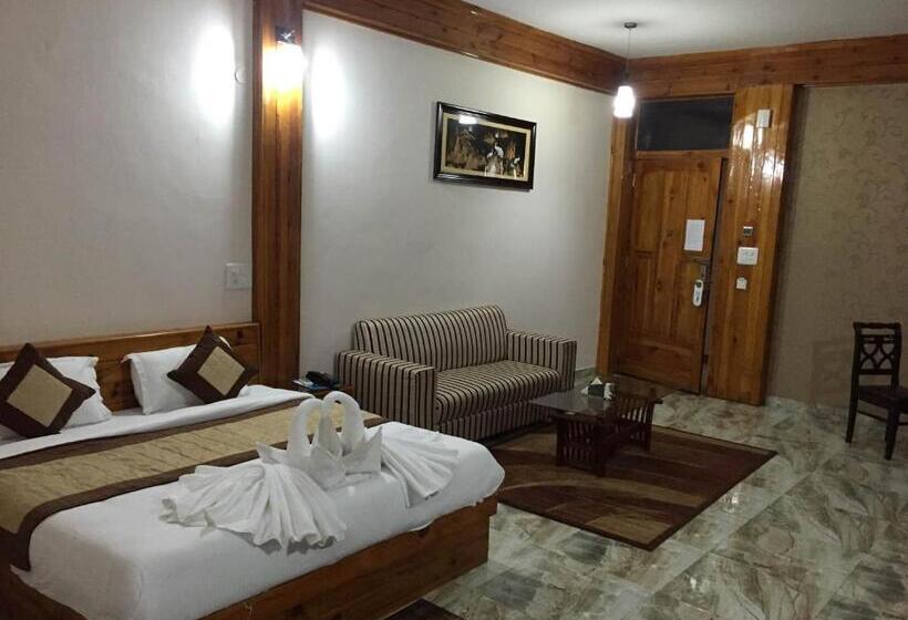 Отель Royal Plaza