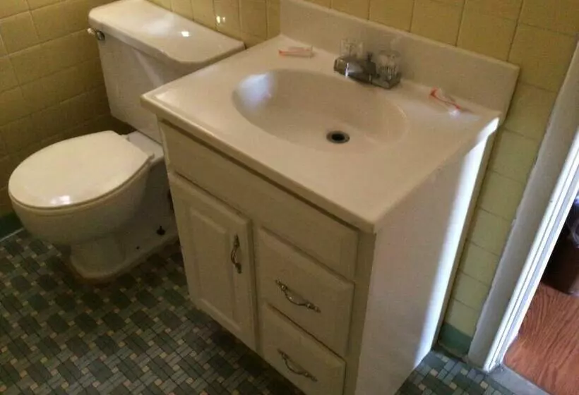 Motelli Skyland Inn   Bristol