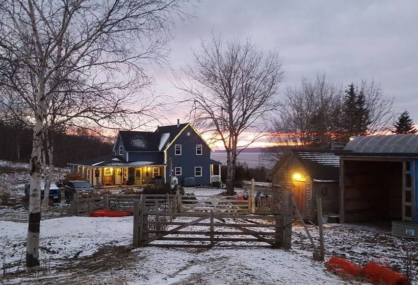 Seaweed And Sod Farm Bed & Breakfast