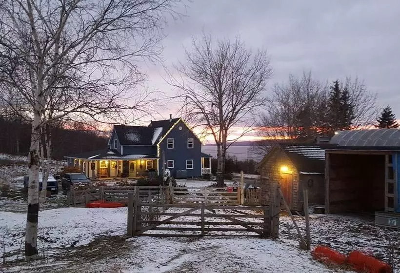Seaweed And Sod Farm Bed & Breakfast