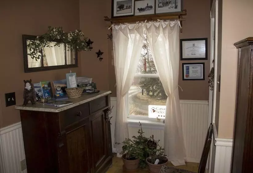 Seaweed And Sod Farm Bed & Breakfast