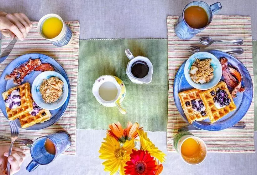 Seaweed And Sod Farm Bed & Breakfast