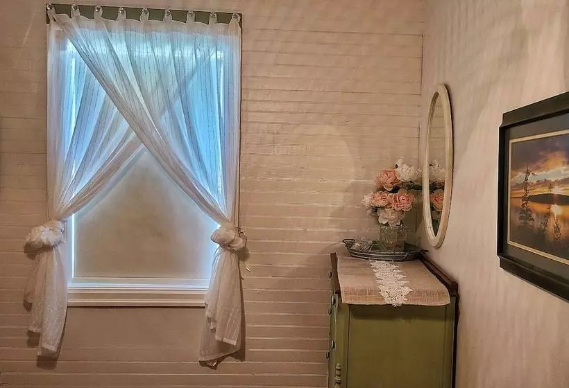 Seaweed And Sod Farm Bed & Breakfast