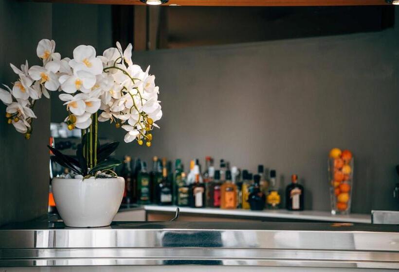 בית מלון כפרי Villa Angela Olympic Garda Lake