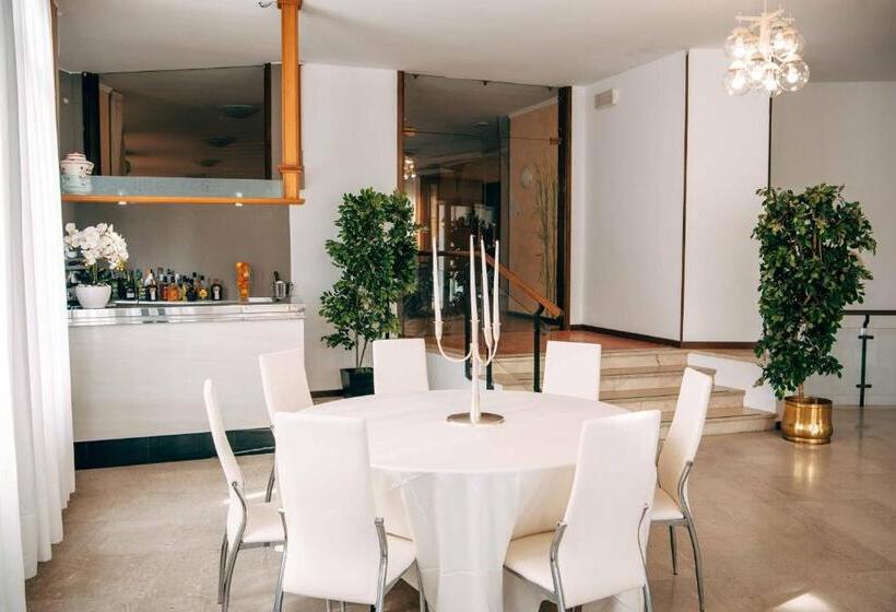 בית מלון כפרי Villa Angela Olympic Garda Lake