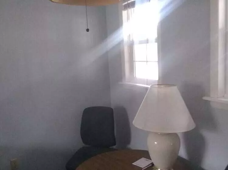 Kootenai Valley Motel