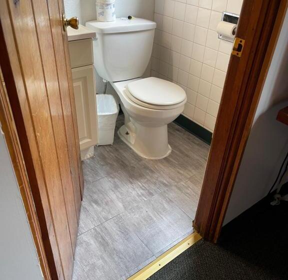 Kootenai Valley Motel