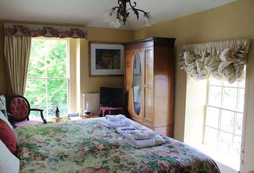 ベッドアンドブレックファースト Bloomfield House