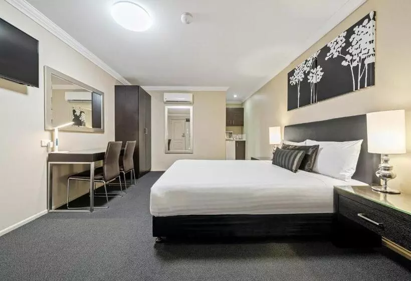 호텔 Ambassador On Ruthven