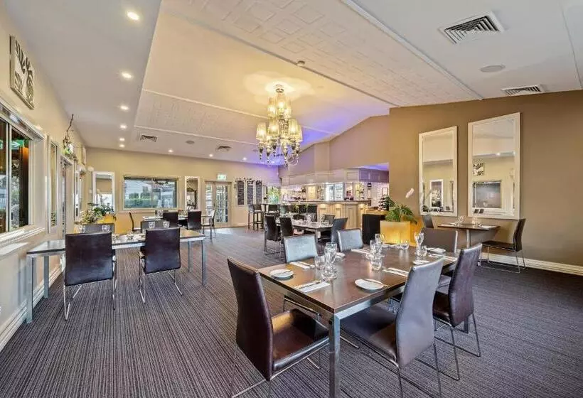 호텔 Ambassador On Ruthven