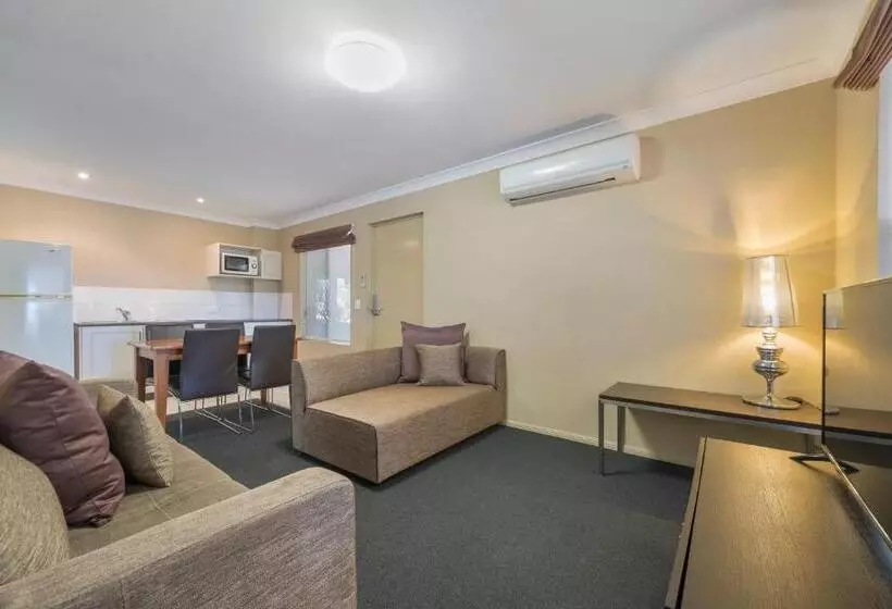 호텔 Ambassador On Ruthven