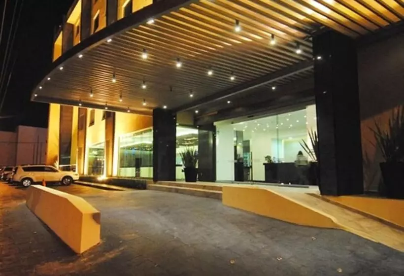 هتل Ankara Las Lomas