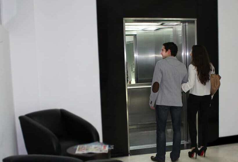 هتل Ankara Las Lomas