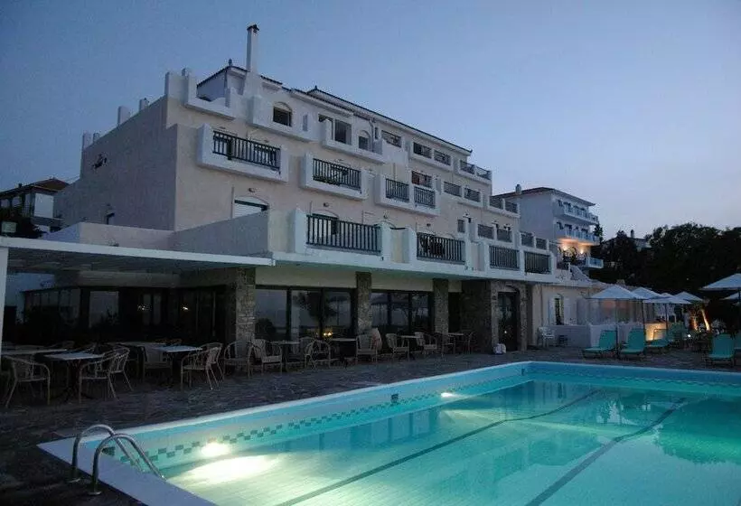 Cavos Bay Hotel & Studios