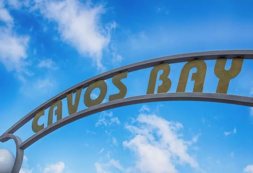 Cavos Bay Hotel & Studios