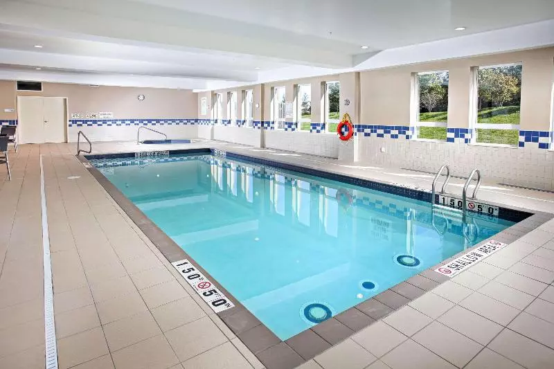 酒店 Comfort Inn & Suites