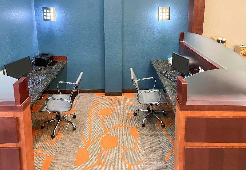 酒店 Comfort Inn & Suites