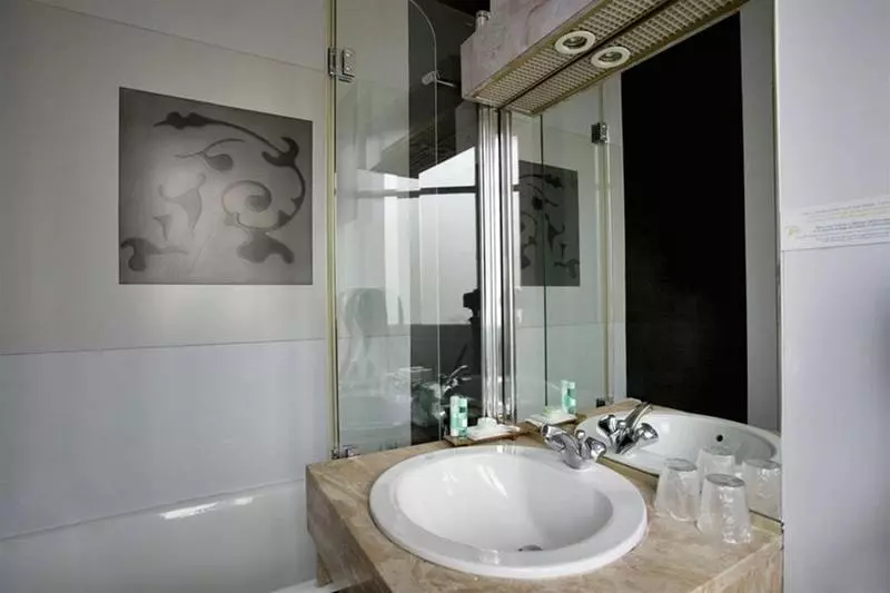 هتل De France Invalides