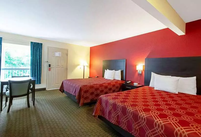 Отель Econo Lodge Inn & Suites