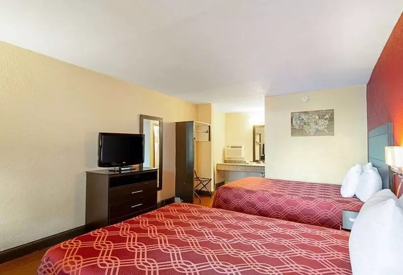 Отель Econo Lodge Inn & Suites