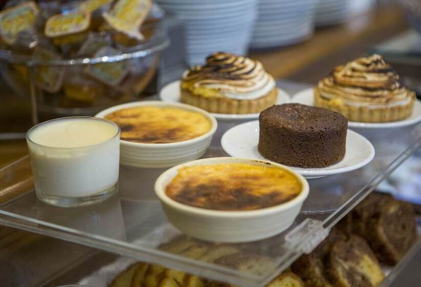 Ionian Plaza Hotel & Spa