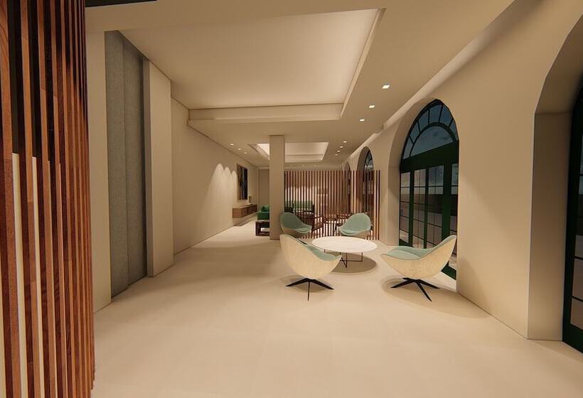 Ionian Plaza Hotel & Spa