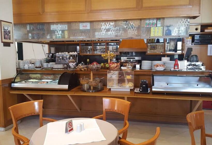 Ionian Plaza Hotel & Spa