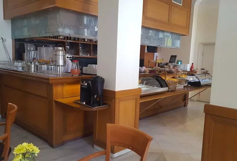 Ionian Plaza Hotel & Spa