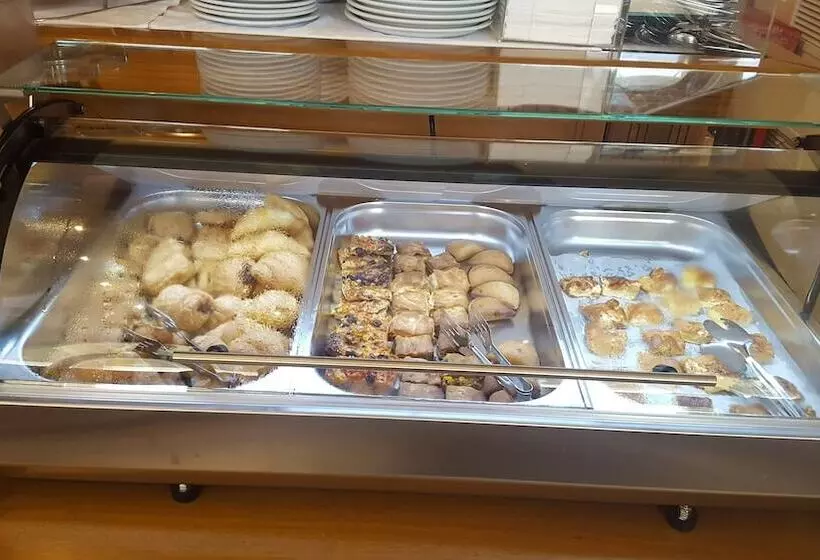 Ionian Plaza Hotel & Spa