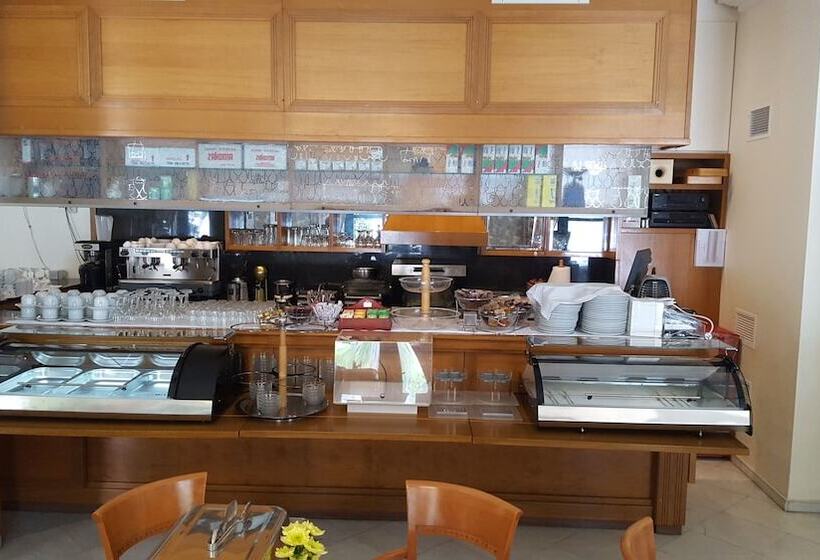 Ionian Plaza Hotel & Spa