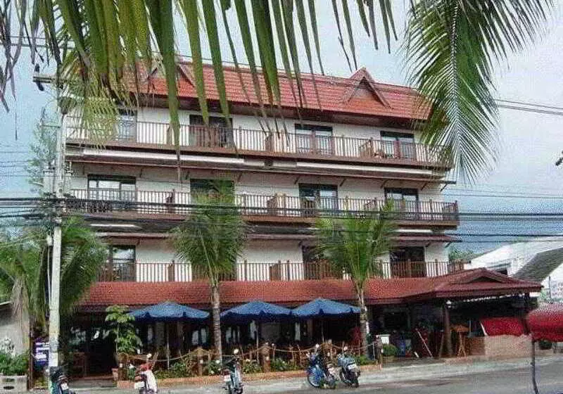 호텔 Jomtien Boathouse