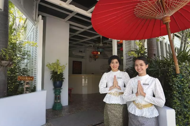 هتل Laksasubha Hua Hin