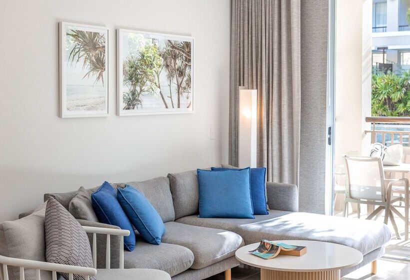 Отель Oaks Casuarina Santai Resort