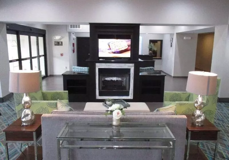 فندق Ramada By Wyndham Burkburnett / Wichita Falls