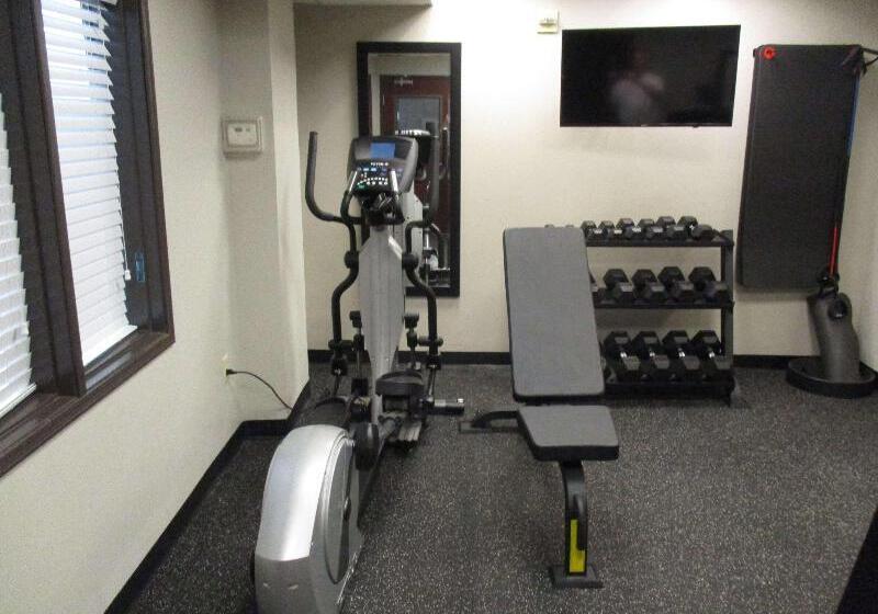 Отель Ramada By Wyndham Burkburnett / Wichita Falls