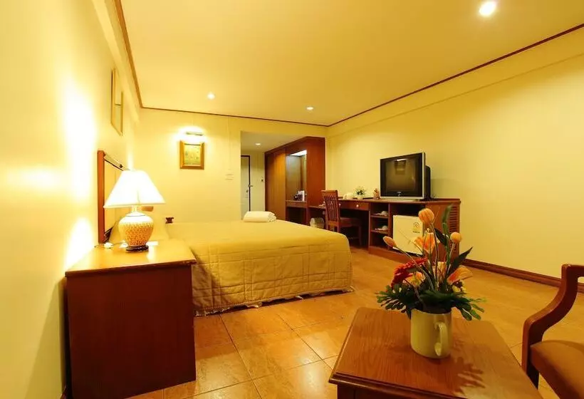 هتل Regent Ramkhamhaeng 22