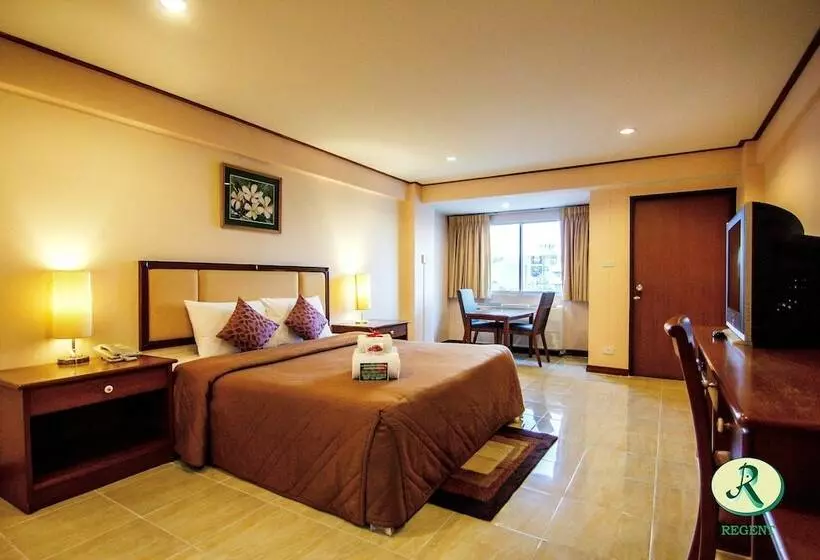 هتل Regent Ramkhamhaeng 22