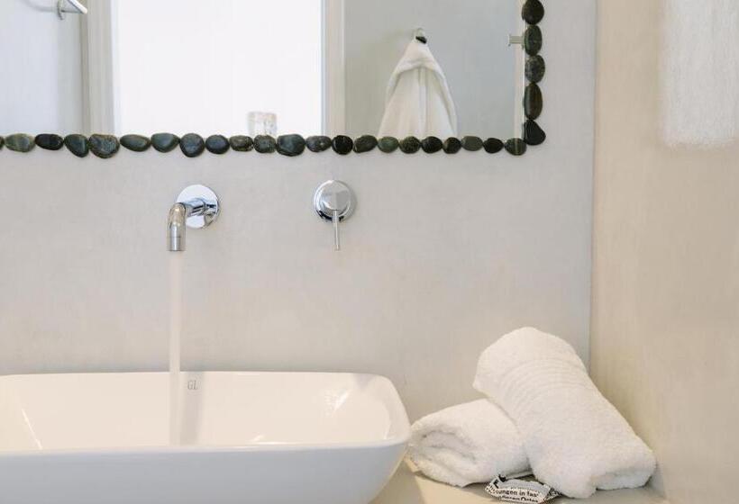 Отель Tania Milos