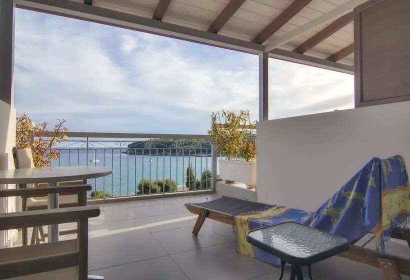 ホテル Valtos Beach