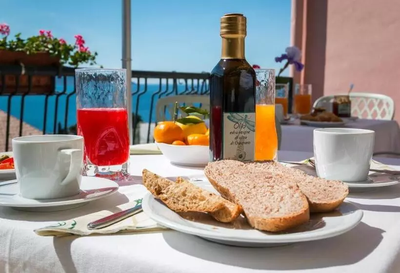 ホテル Villa Europa