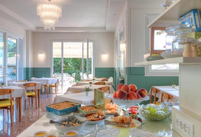 ホテル Villa Europa