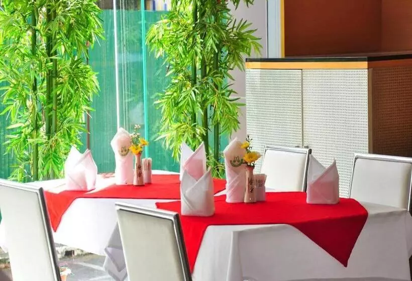 酒店 Mayflower Grande