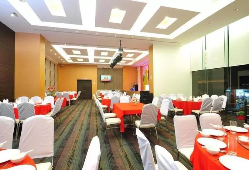 酒店 Mayflower Grande