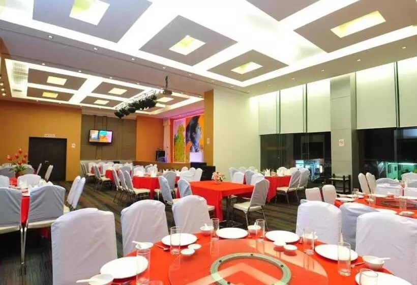 酒店 Mayflower Grande