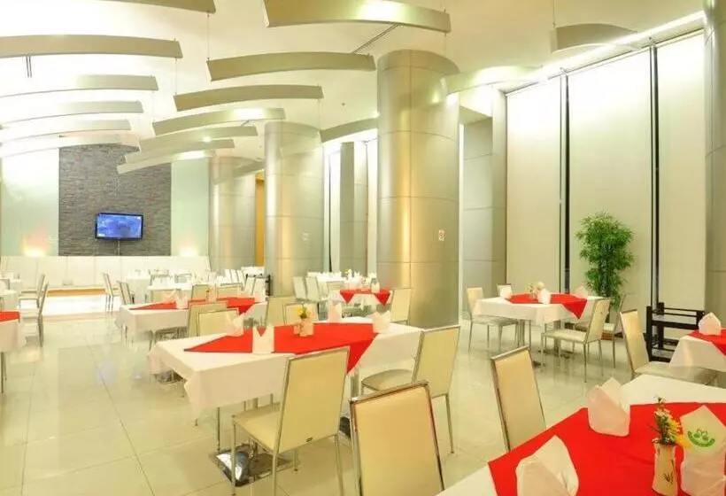 酒店 Mayflower Grande