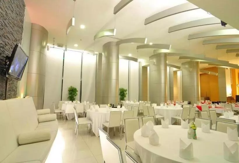 酒店 Mayflower Grande